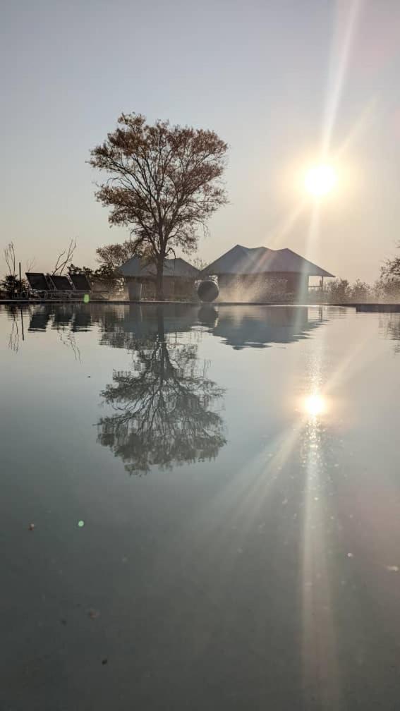 Xhabe Safari Lodge Chobe Muchenje Exterior photo